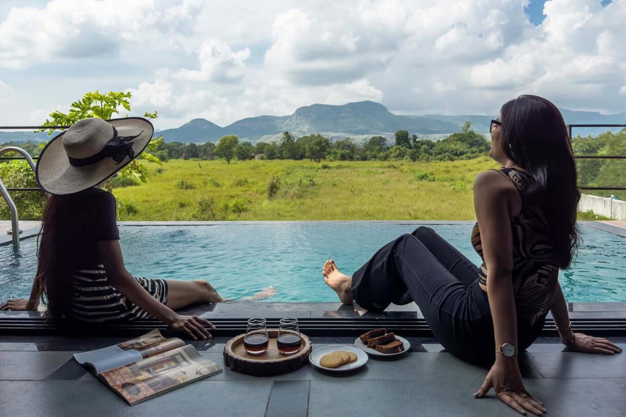 Two Villa By Stayvista With Infinity Pool, Farm & Mountain Views, Modern Interiors Karjat Ngoại thất bức ảnh