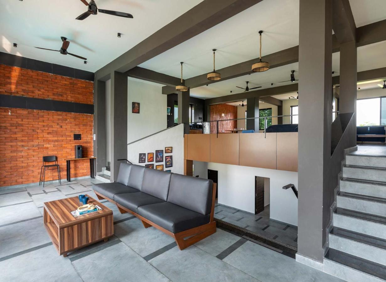 Two Villa By Stayvista With Infinity Pool, Farm & Mountain Views, Modern Interiors Karjat Ngoại thất bức ảnh